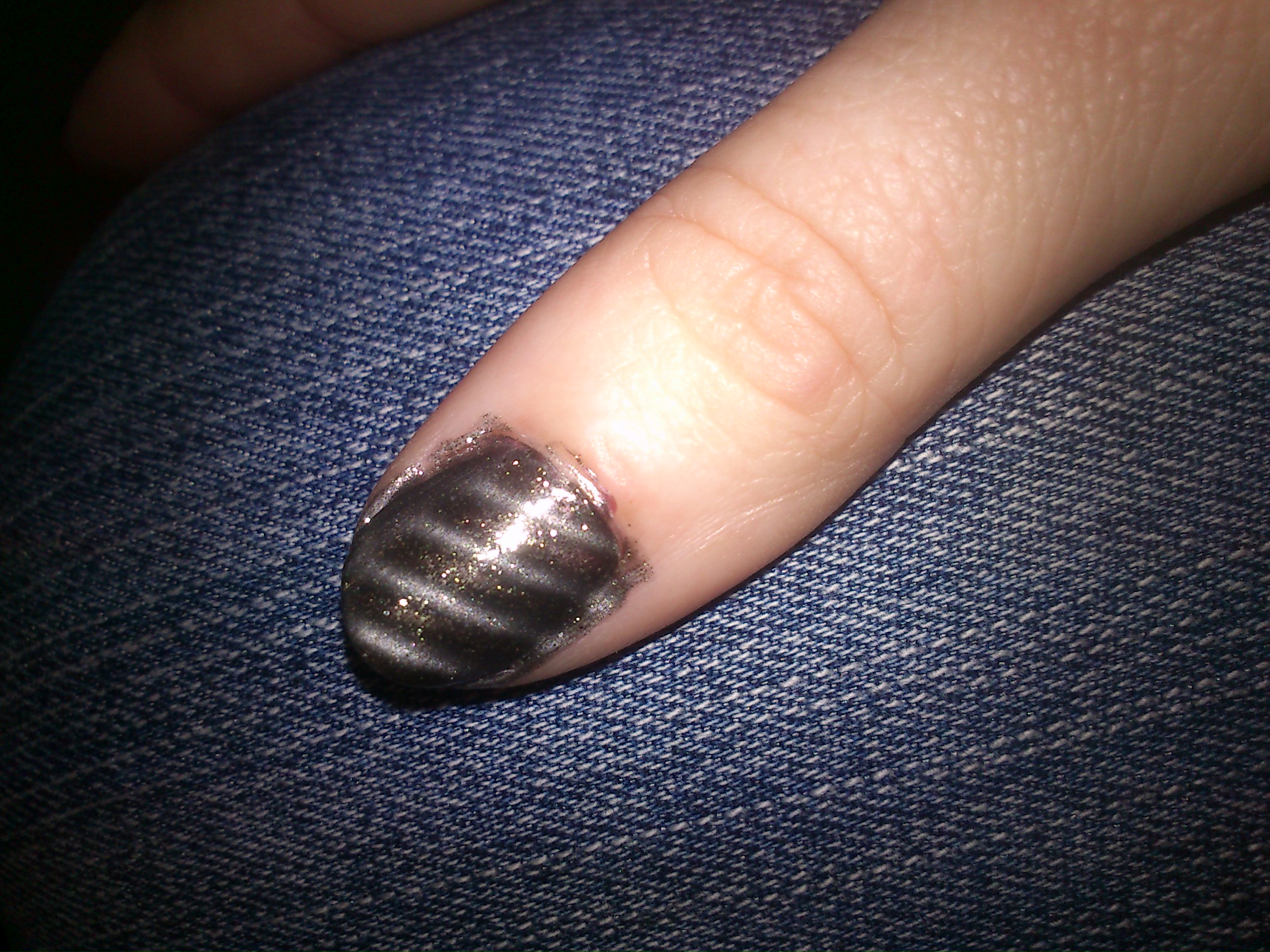 Magnetic Fingernail Polish